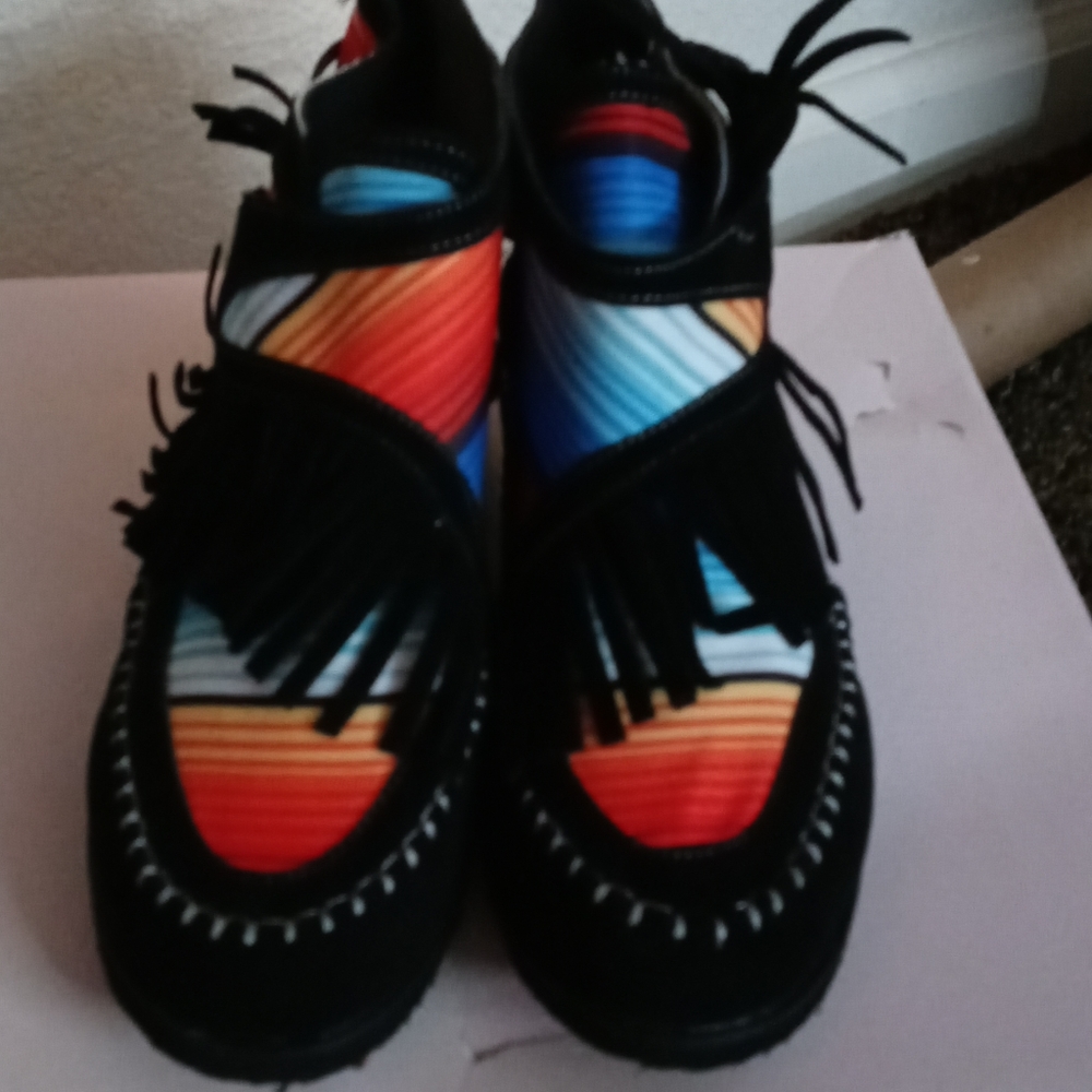 Women's moccasins